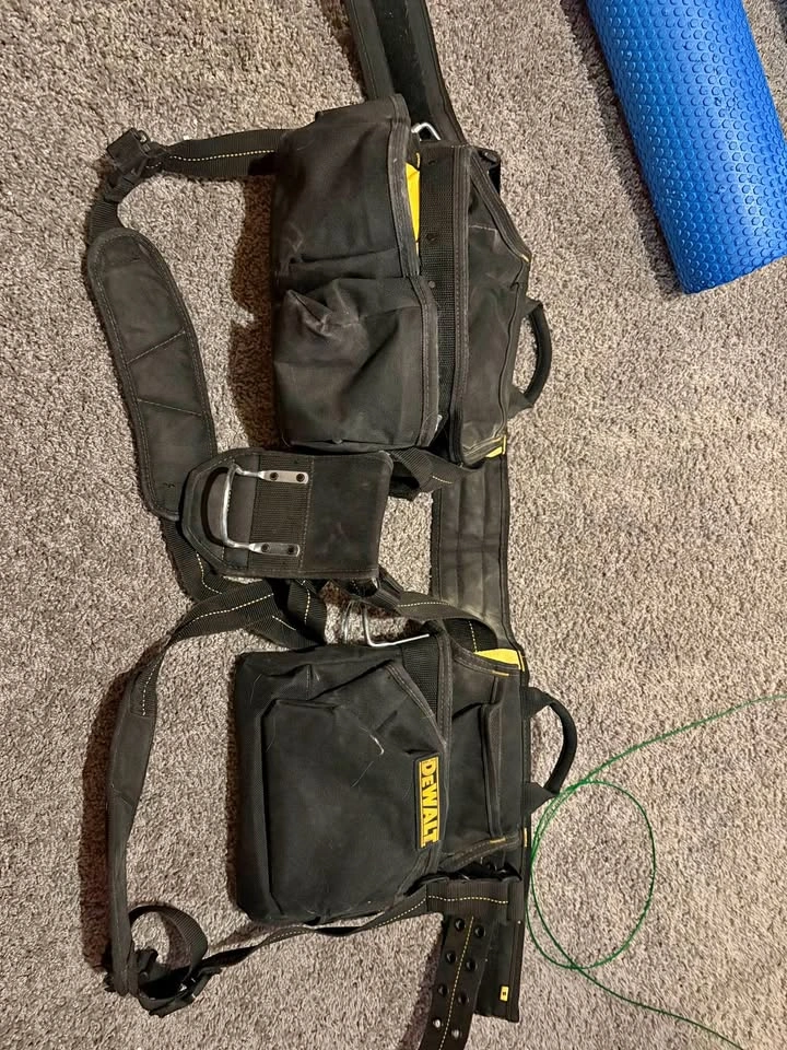 DeWalt Tool Pouch with Shoulder Straps