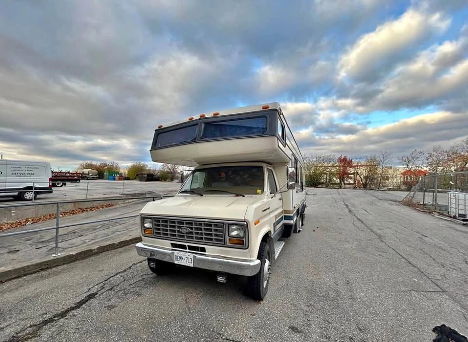 1984 Ford Econoline 350