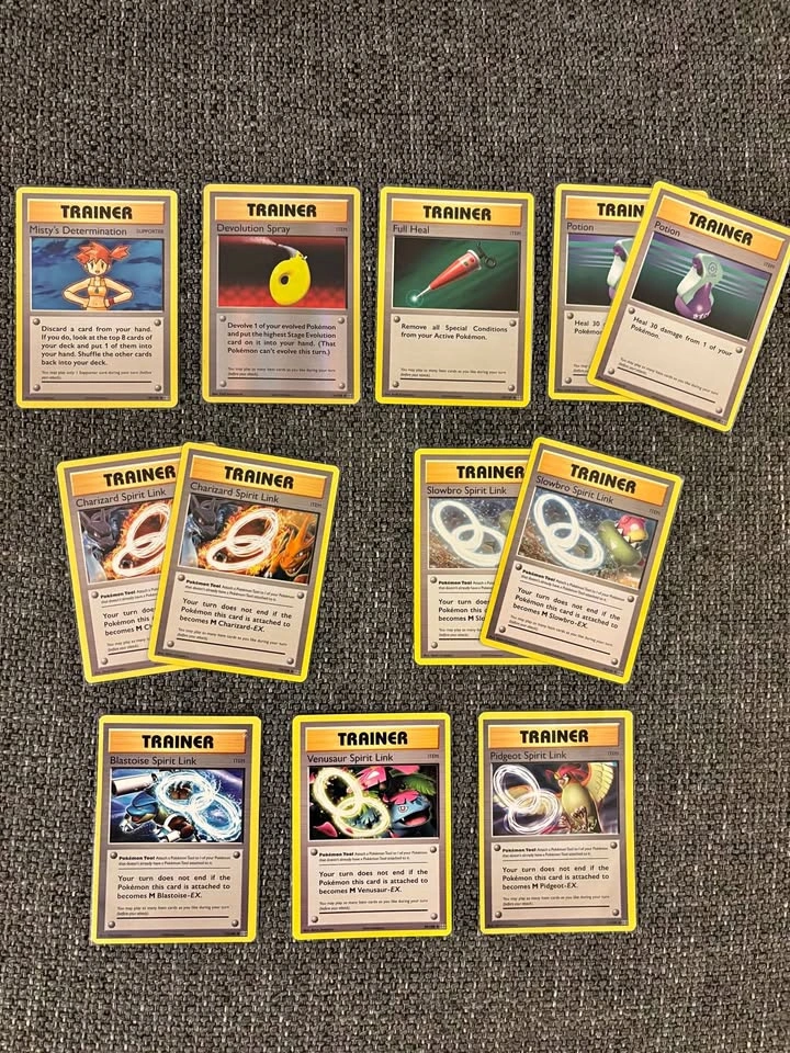 Pokemon Evolutions Trainer/Spirit Link Lot (2016)
