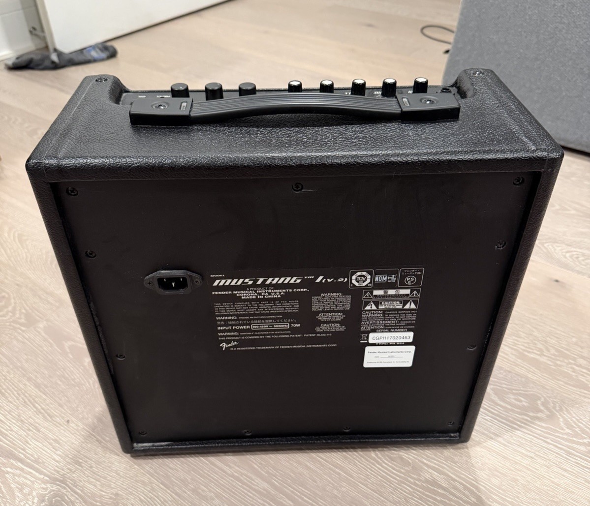 Fender Mustang I (V.2) 20W Modeling Guitar Amp - photo 2