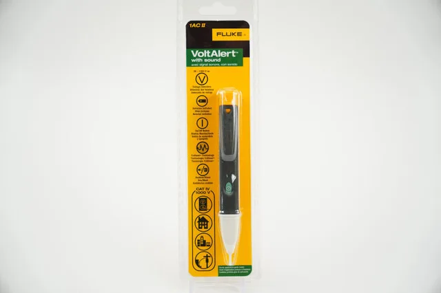 Fluke 1AC-A1-II VoltAlert Voltage Tester thumbnail