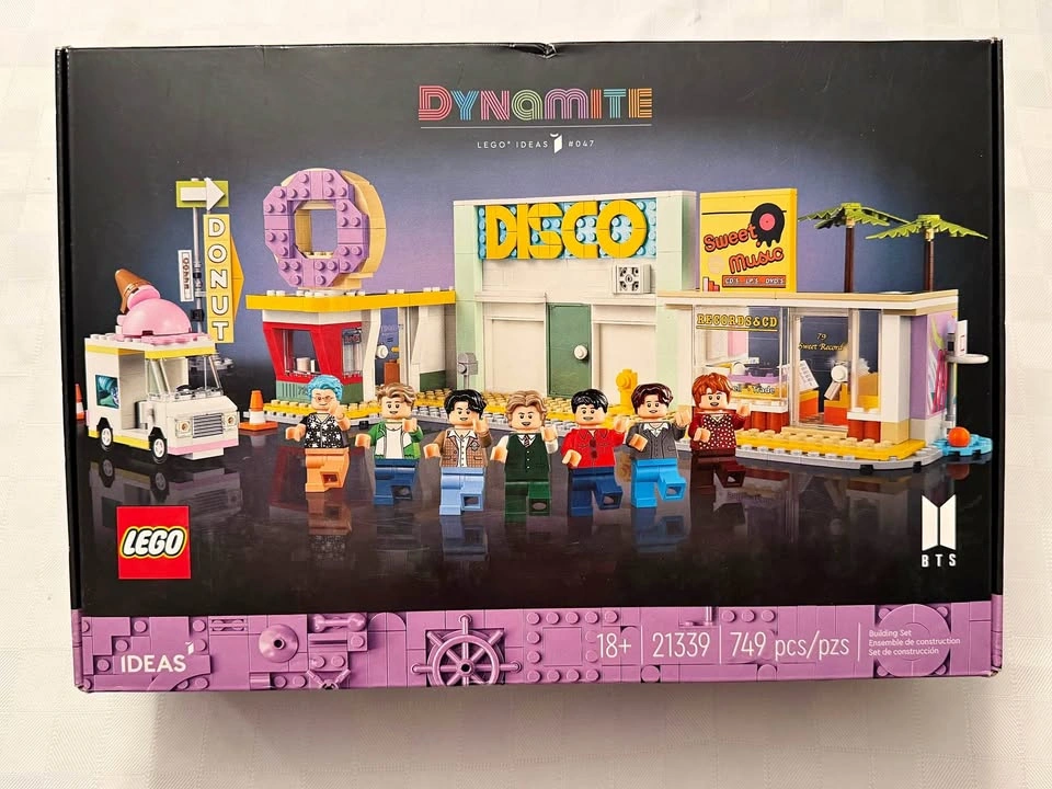 LEGO Ideas BTS Dynamite Set 21339