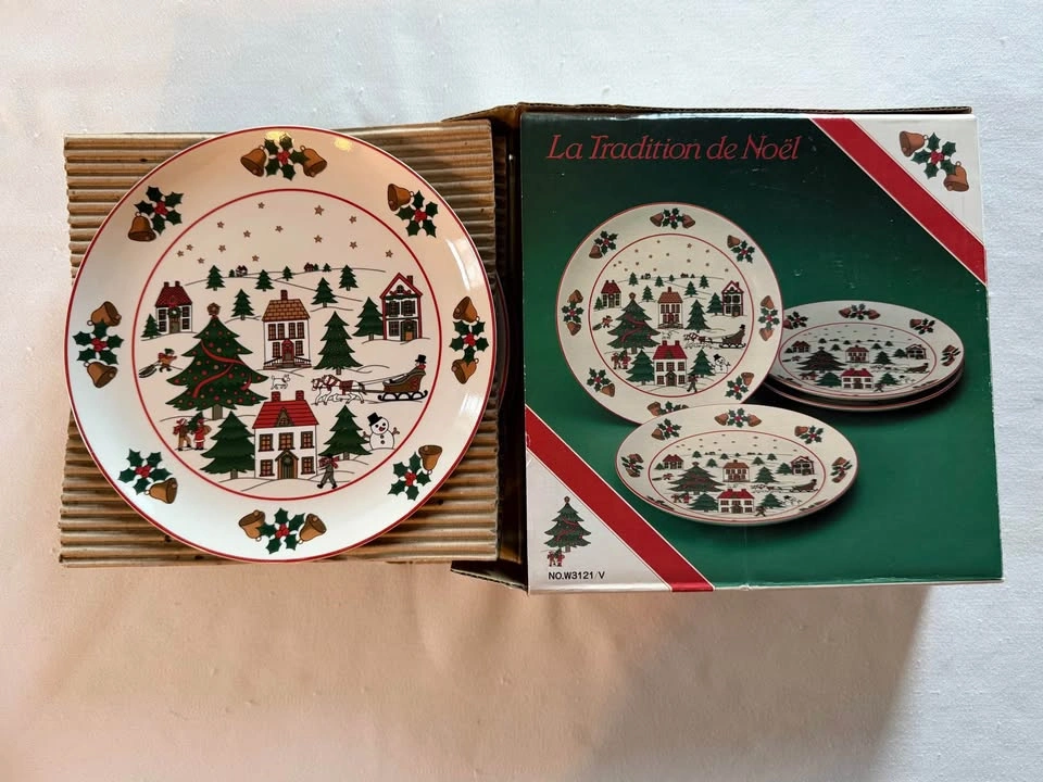 Christmas Heritage Plates (4) - photo 2