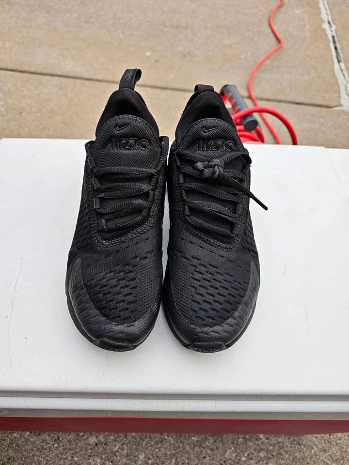 Size 5 - Nike Air Max 270 Triple Black W