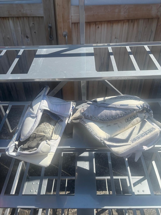 Simmons E56 Goalie Glove and Blocker Set - photo 2