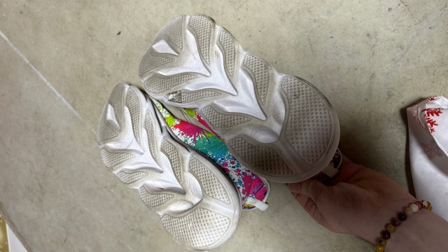 Size 12 Tie Dye Shoes - photo 3