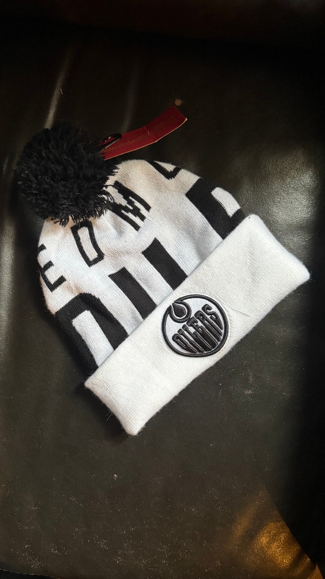 Mitchell & Ness Oilers Toque
