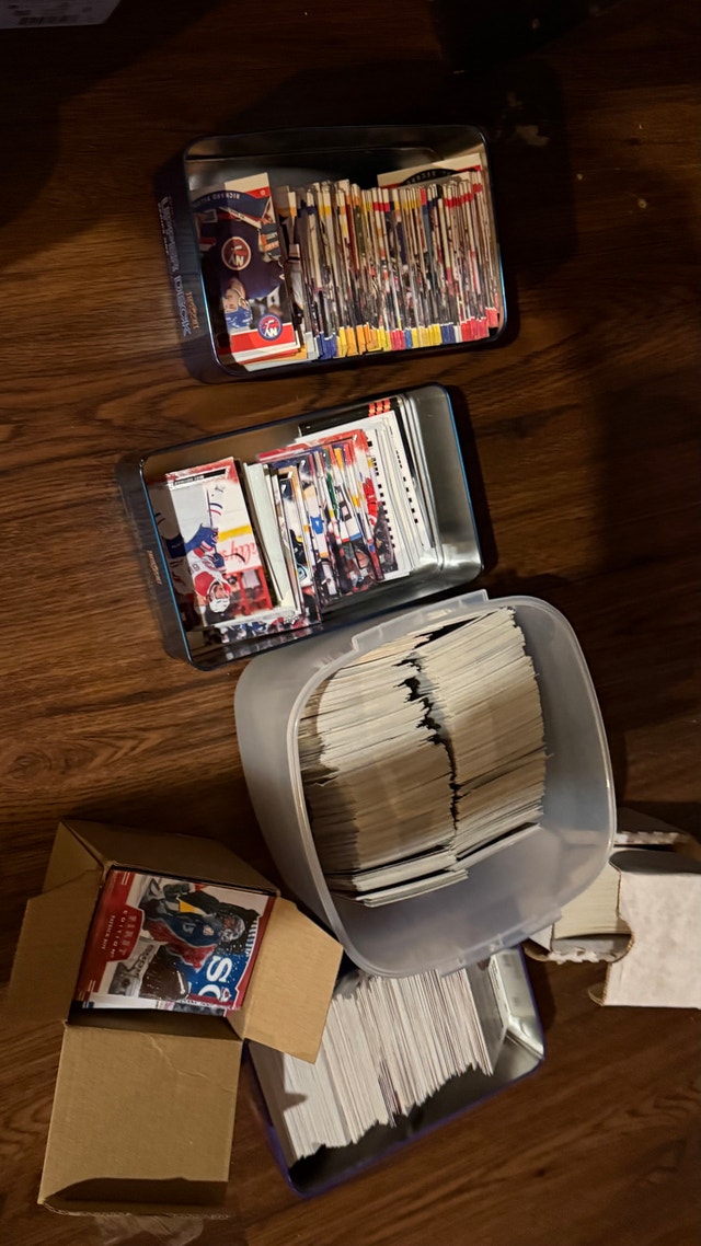 Hockey Cards 1990-2010s (Approx. 1000 Cards)