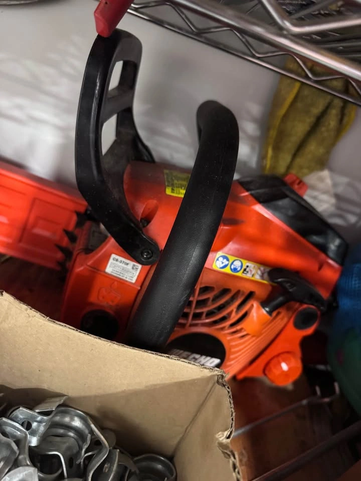 Echo CS-370F Chainsaw - photo 2