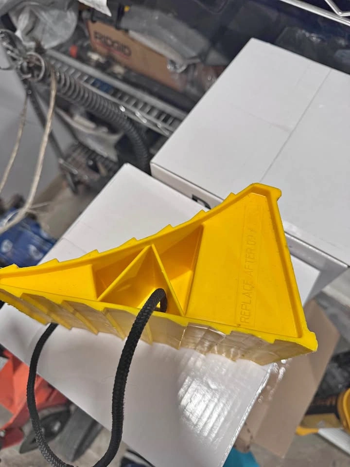 CAMCO Wheel Chock