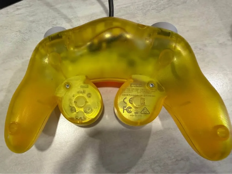 Nintendo Pikachu GameCube-Style Controller – Yellow – Tested Wor - photo 2