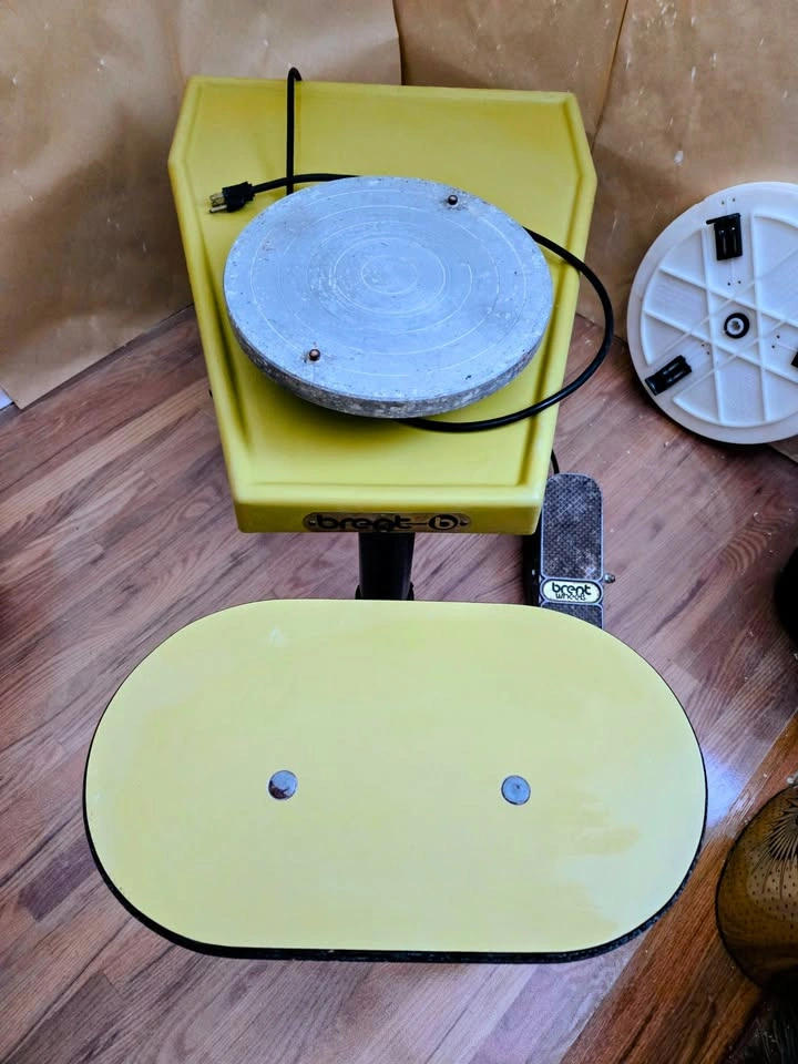 Brent Model B Pottery Wheel, Giffin Grip & More - photo 3