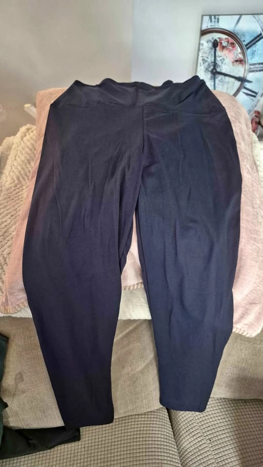 Small-Medium Black Leggings 0188