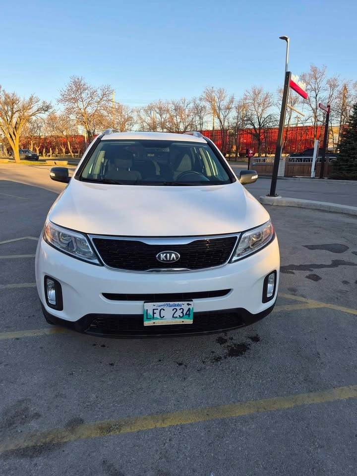 2014 Kia Sorento LX AWD SUV Safetied New Engine - photo 2