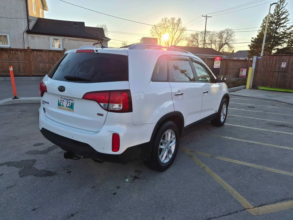 2014 Kia Sorento LX AWD SUV Safetied New Engine - photo 4