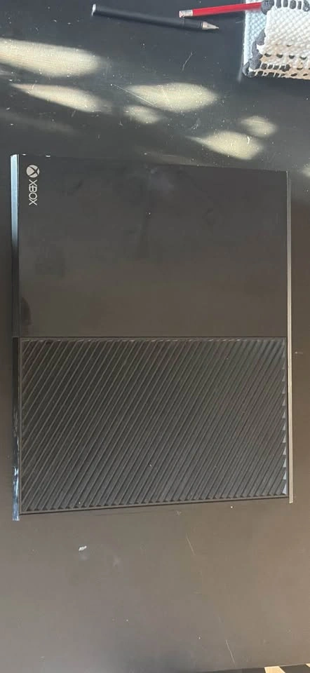 Xbox One - Original Console - photo 2