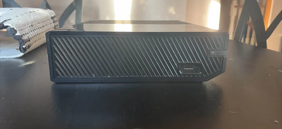 Xbox One - Original Console - photo 4