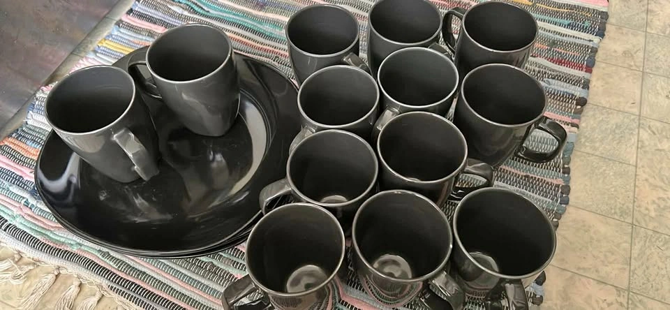 Mugs and plates