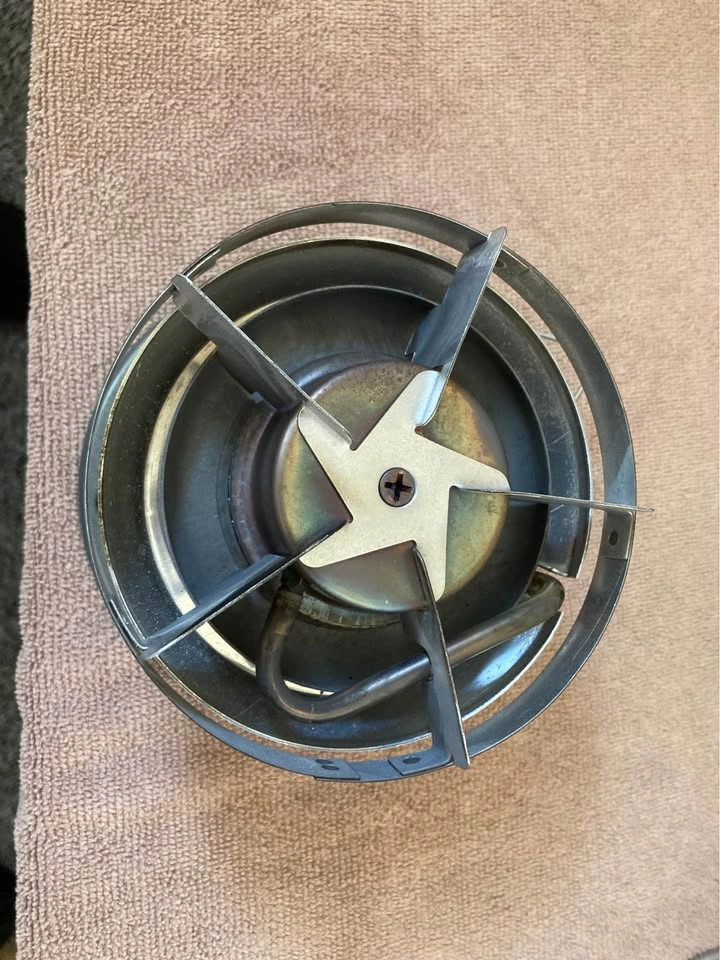 Coleman Peak I Apex II Dual Fuel Backpacking Stove - photo 3