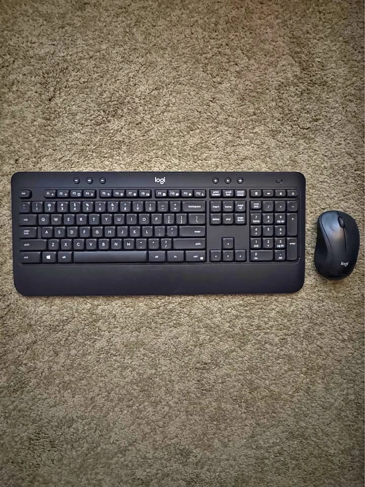 Logitech MK540 Advance Keyboard and Mouse Combo