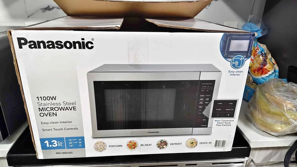 Panasonic 1.3 Cu. ft. Countertop Microwave (1100W)