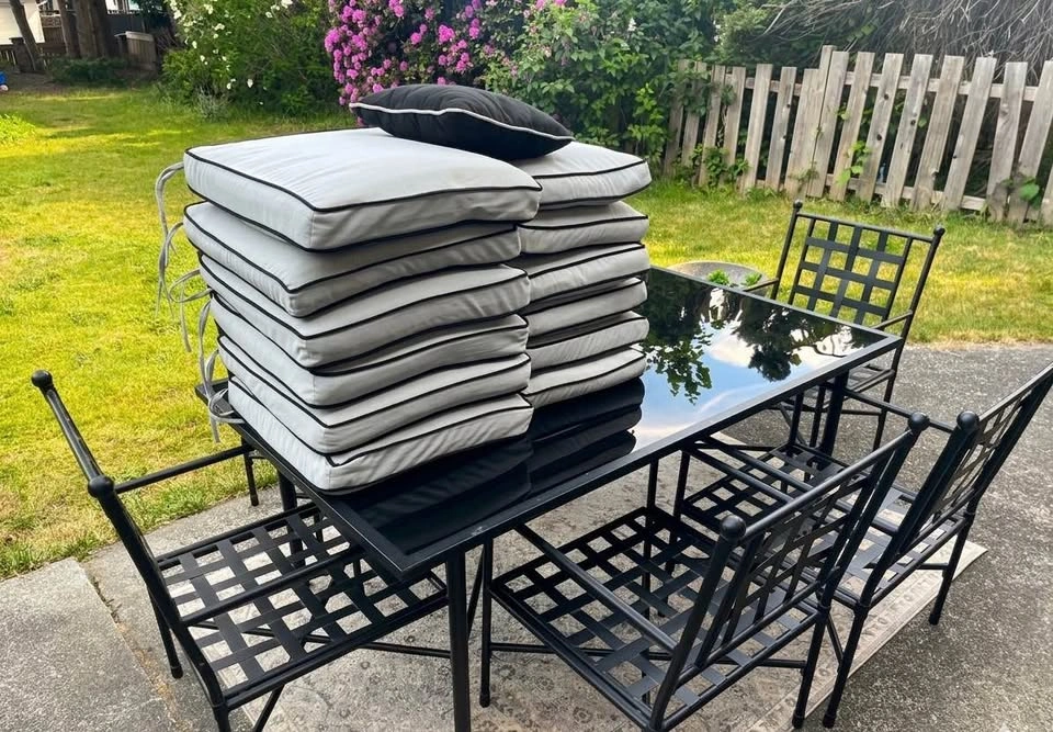 7-Piece Patio Dining Set – Glass Table + 6 Cushioned Chairs - photo 4