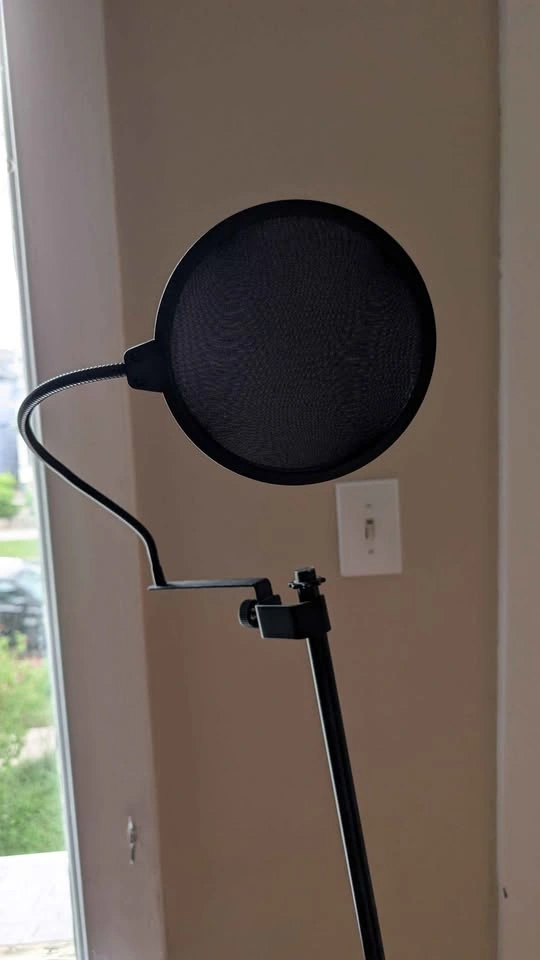 Mic Stand with Double Nylon Screen Pop Filter - photo 2