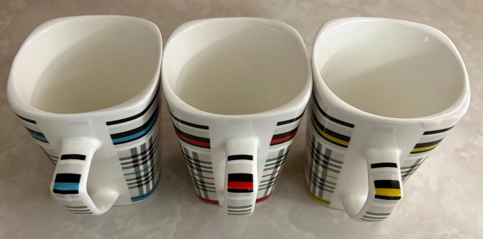 3 Coffee Mugs - photo 2
