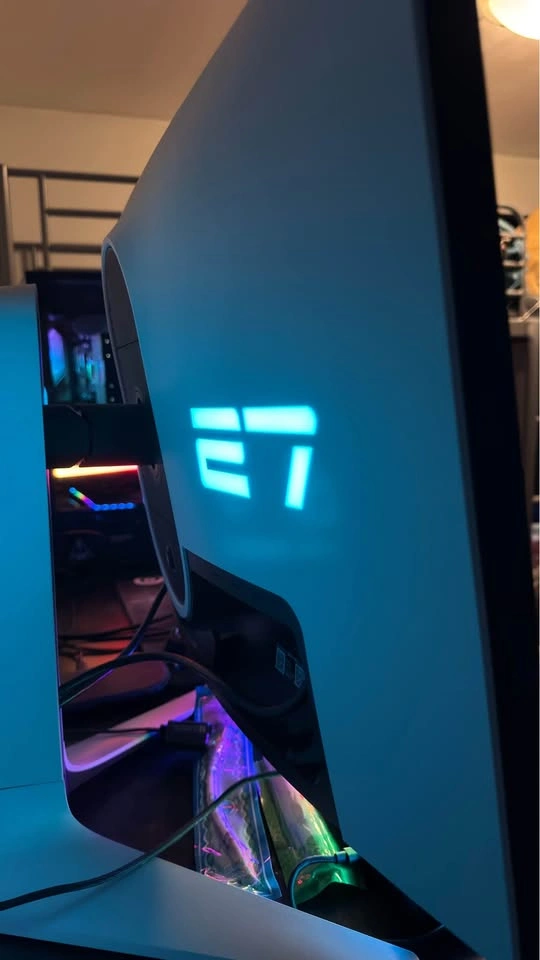 Alienware 27" QHD 1440p Gaming Monitor (AW2723DF) - photo 2