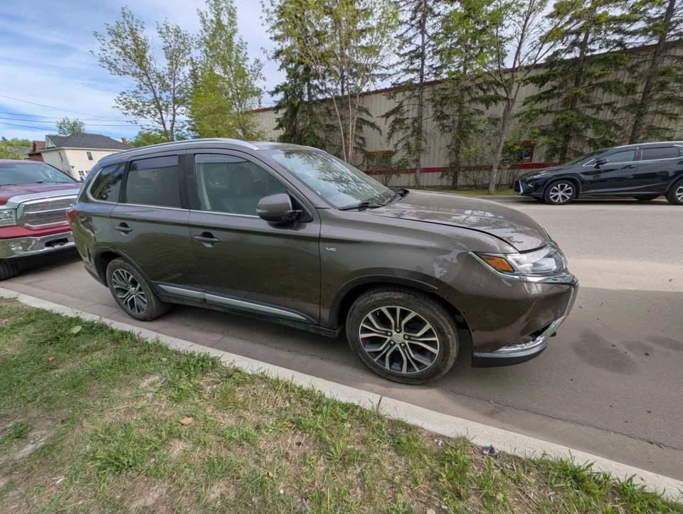 2016 Mitsubishi Outlander GT S-AWC - photo 3