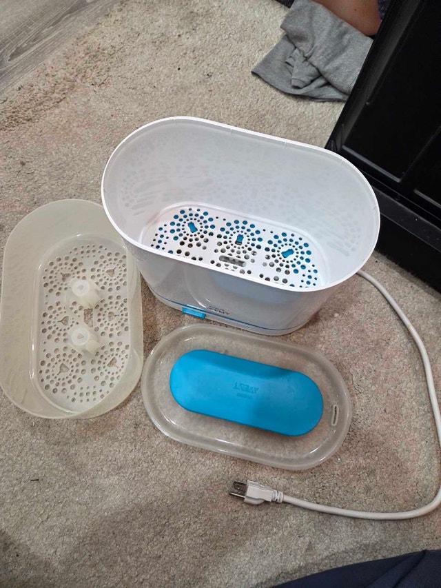 Philips Avent Electric Steam Sterilizer - Lightly Used - photo 2