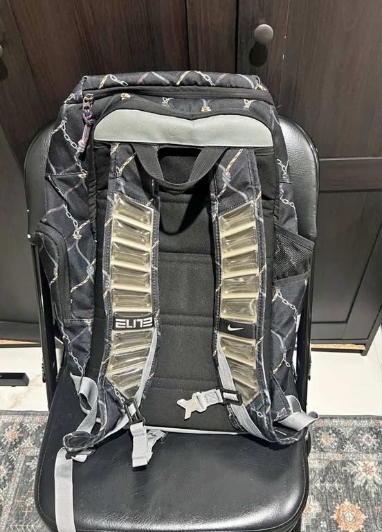 Nike Elite Bag