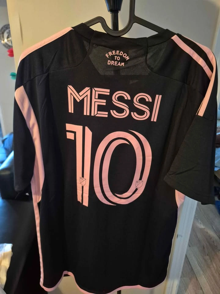Inter Miami Messi #10 Soccer Jersey Set (Shirt + Shorts) – Size - photo 2