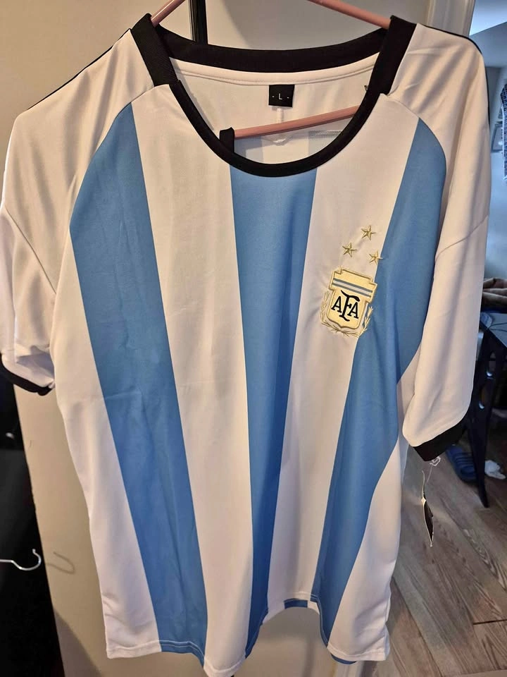 Argentina Messi #10 Soccer Jersey Set - Size L