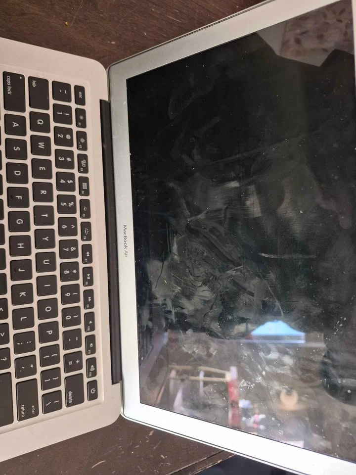 MacBook Air 13" 2017 A1466 - For Parts - photo 4
