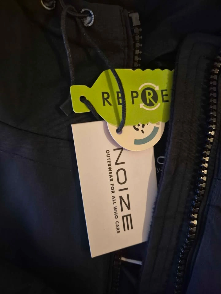 NOIZE Women’s Winter Jacket – Size Large – NEW - photo 3