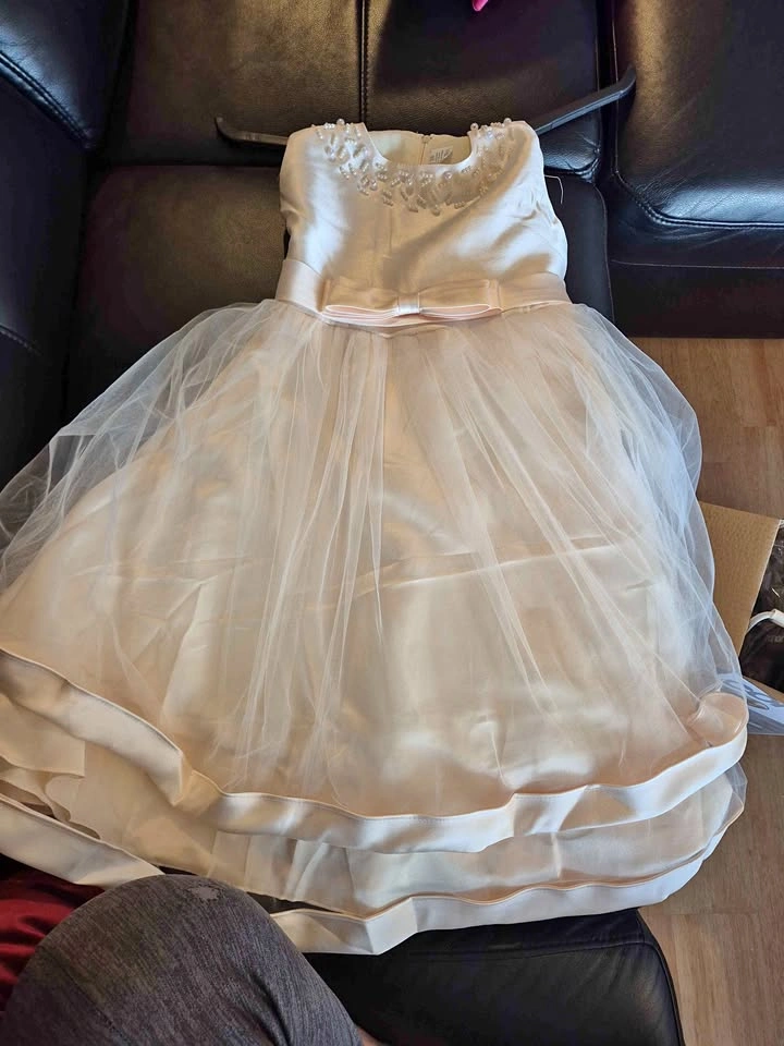 Elegant Girls’ Special Occasion Dress