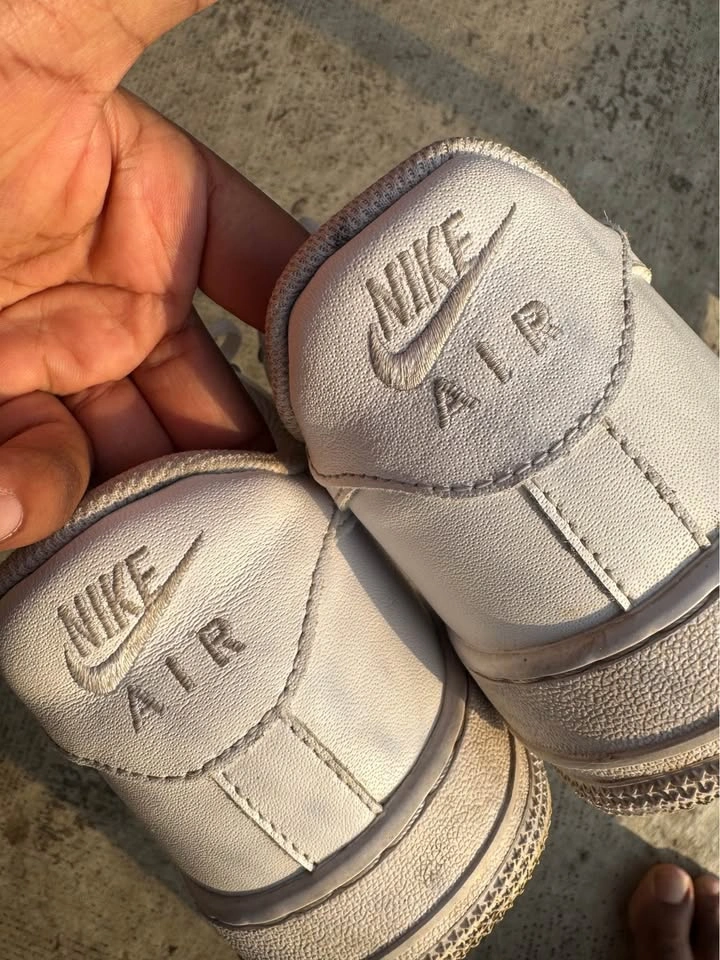Nike Air Force 1 Size 11 - photo 3