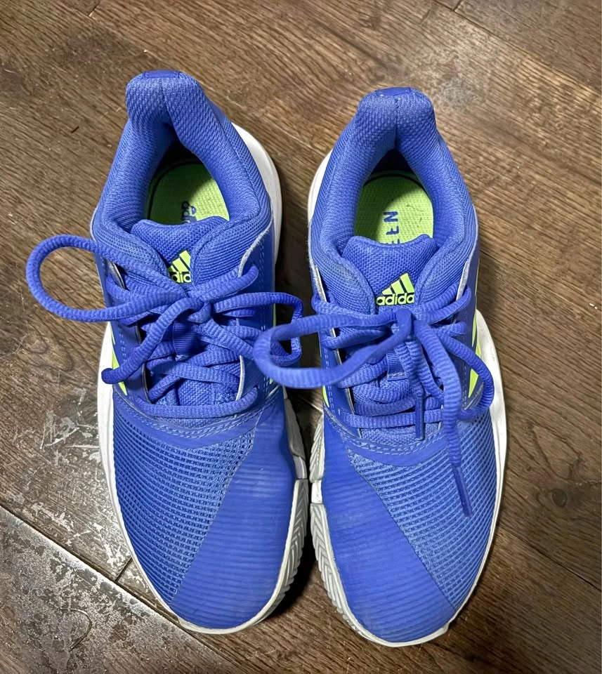 Adidas shoes Size 2 1/2 (US)