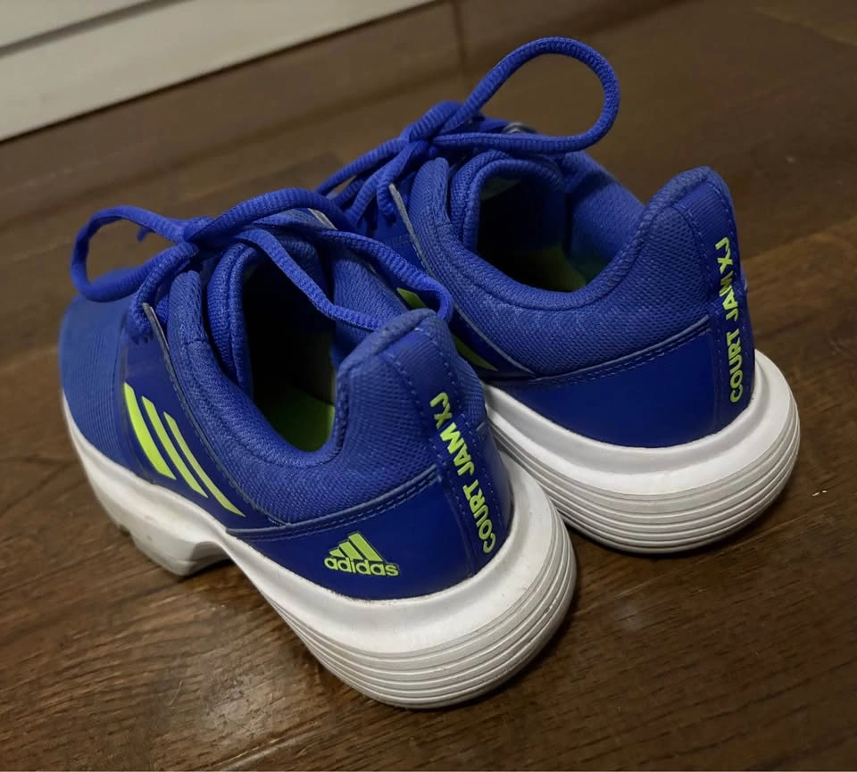 Adidas shoes Size 2 1/2 (US) - photo 2