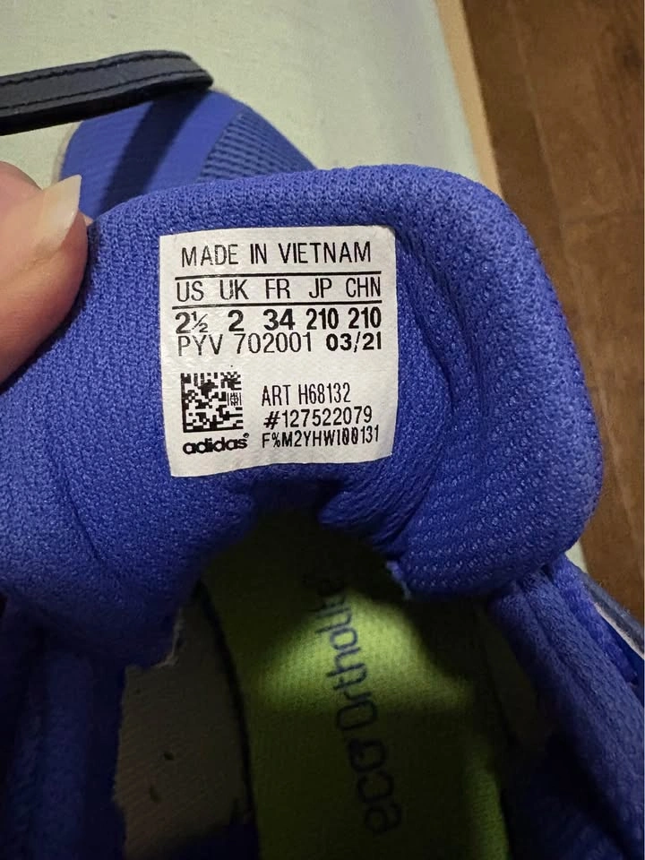 Adidas shoes Size 2 1/2 (US) - photo 5