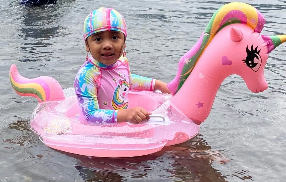 Size 110 Unicorn Swimsuit Set - photo 3