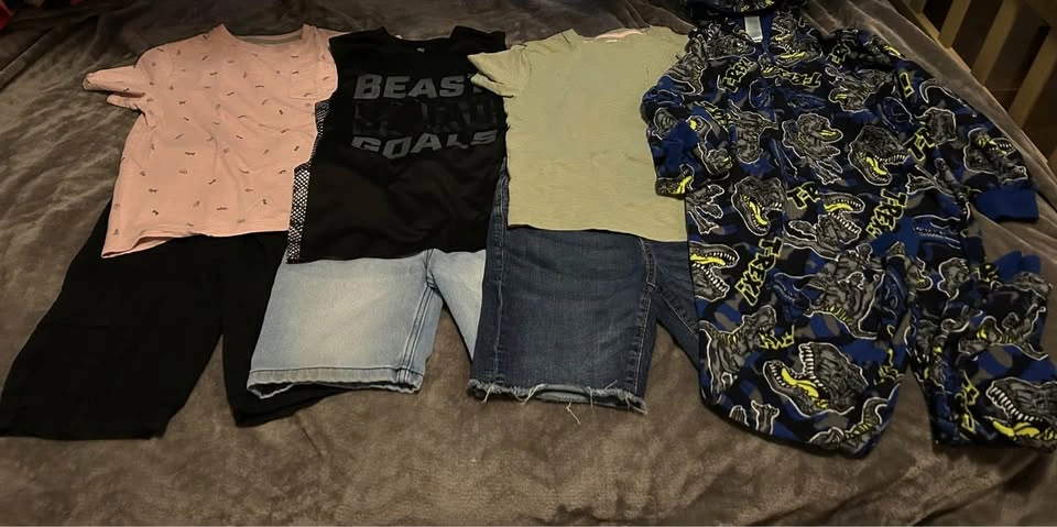 Boys Size M Clothing