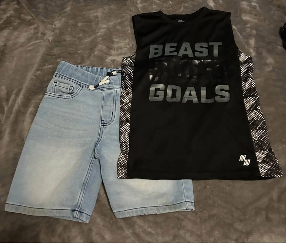 Boys Size M Clothing - photo 3