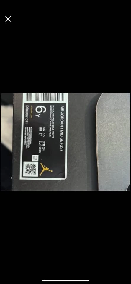 Boys size 6 Jordan one - photo 3