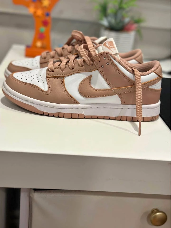 Nike Women's Dunks