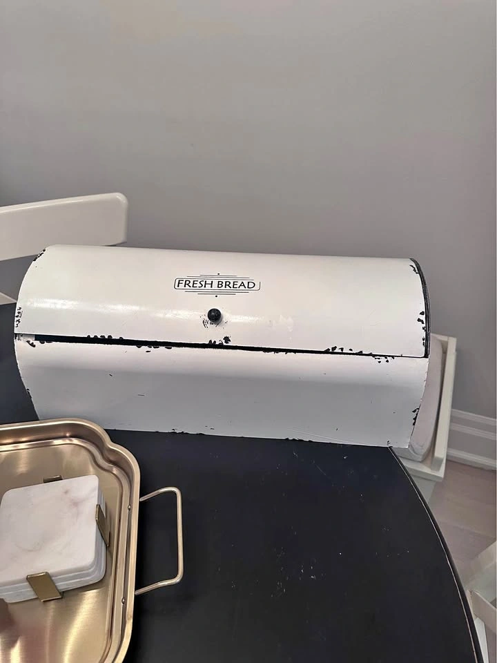 Farmhouse Metal Distressed Bread Bin