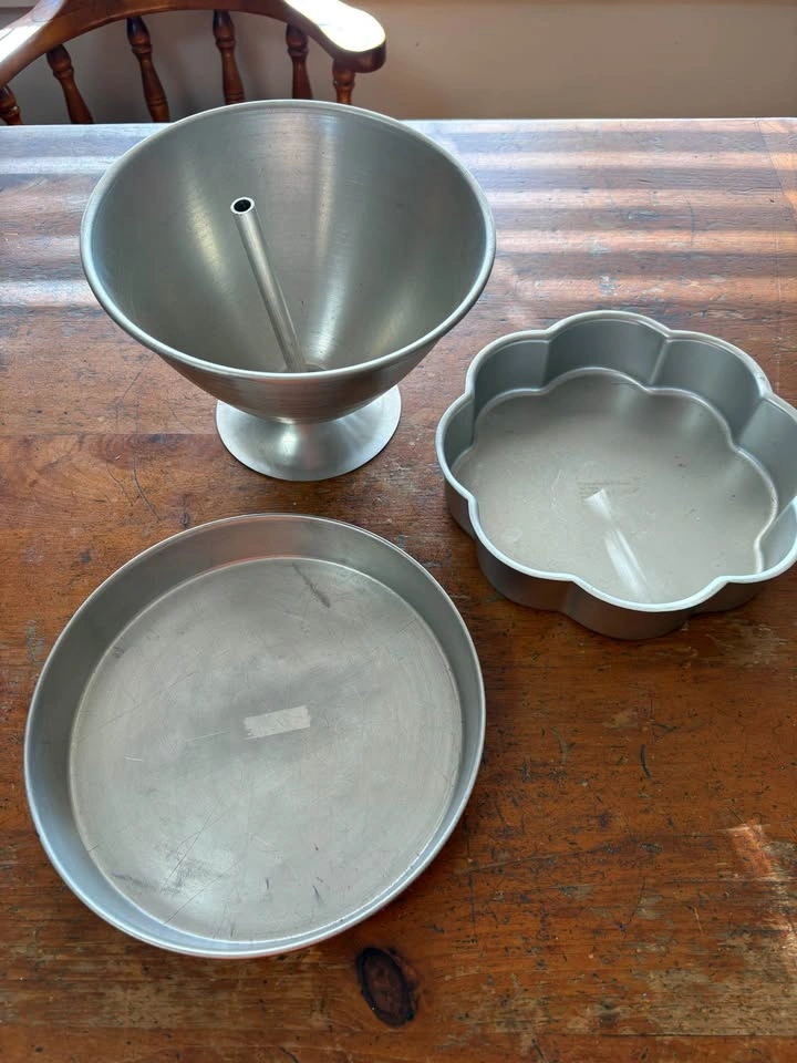 Assorted cake pans - photo 4