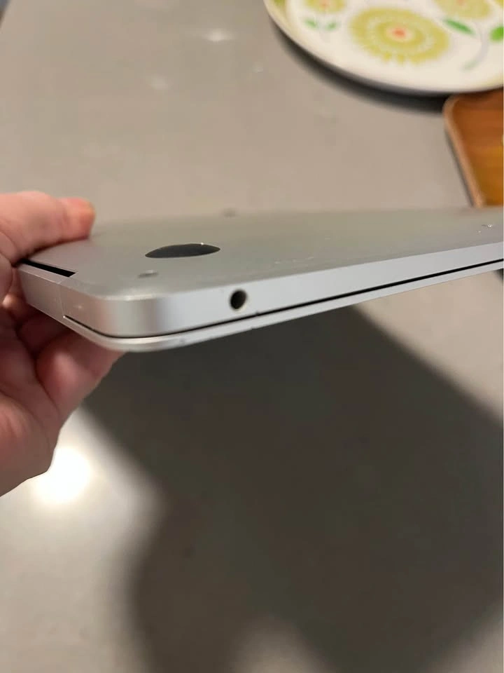 MacBook Air 13” 2018 1.6 GHz Dual Core i5 8GB - photo 4