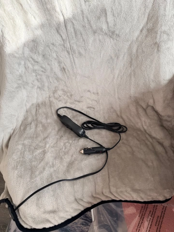 12-Volt Electric Heated Car Blanket - photo 2
